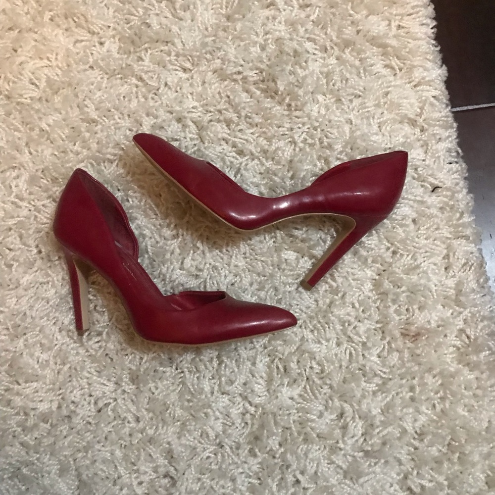 Jessica Simpson red patent leather pointed heels